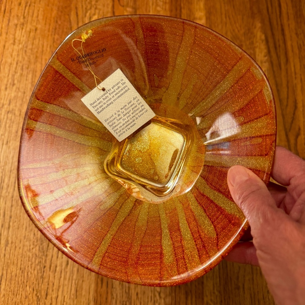 NWT Il Quadrifoglio orange and gold glittery bowl, hand decorated, made in Italy